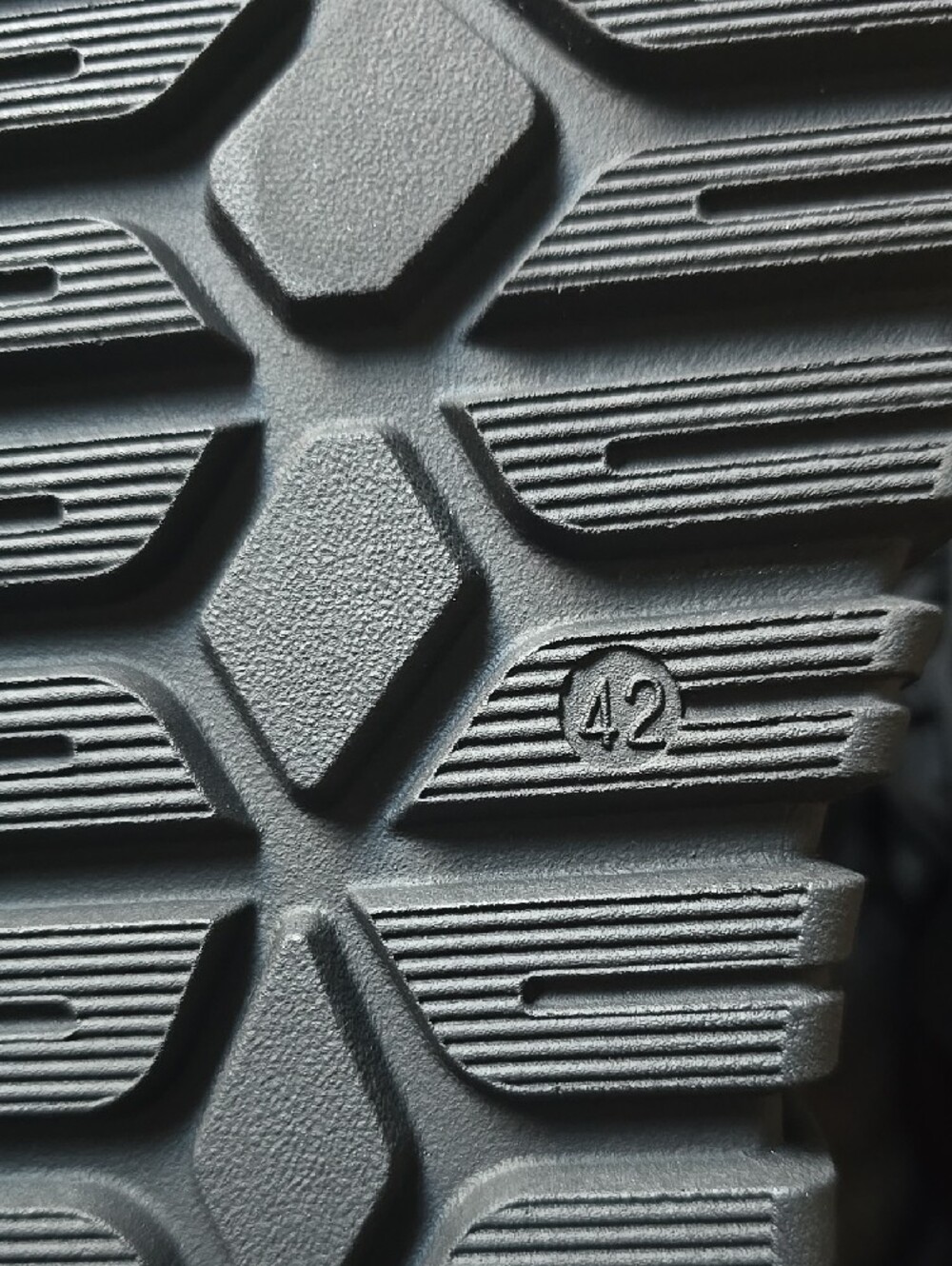Men's Black Lace-Up Sneakers with Sparkle Accent - Picture 4 of 7